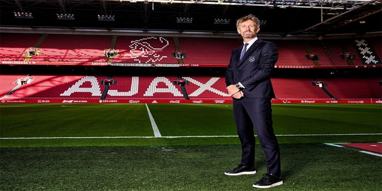 Ajax'ta Edwin van der Sar, CEO'luk Görevinden Ayrıldı