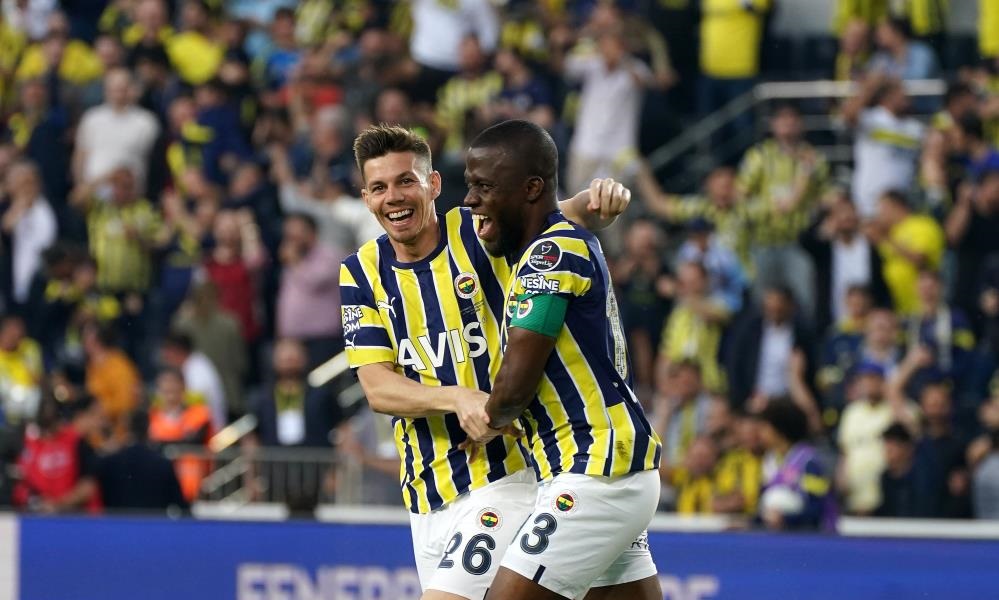 Enner Valencia, Alex de Souza’nın rekorunu kırdı