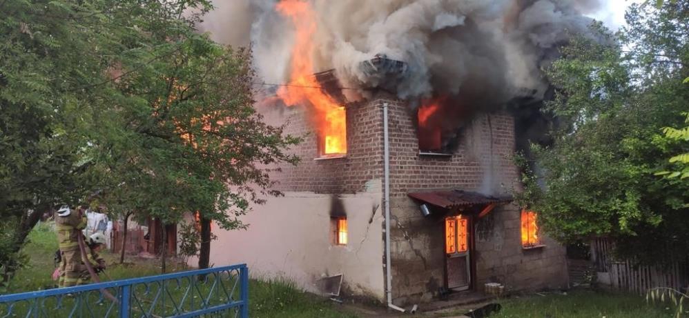 Bartın’da iki katlı ev alevlere teslim oldu