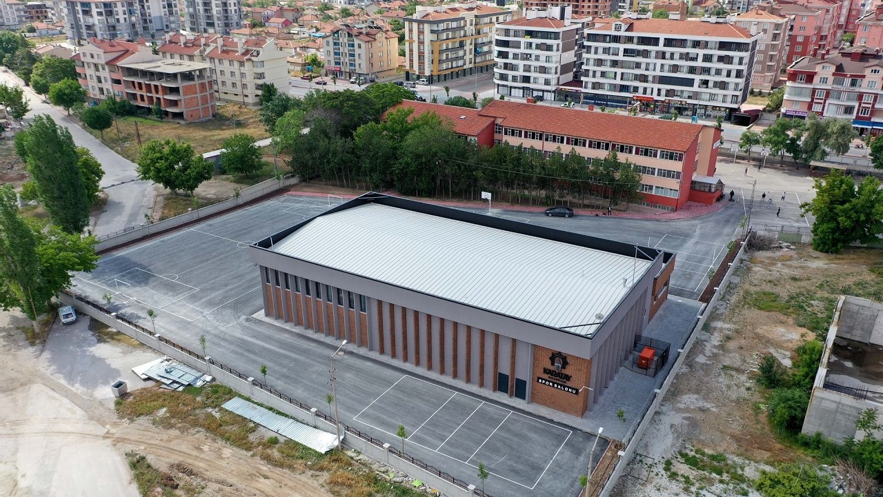 Çimenlik Kapalı Spor Salonu Hizmete Açılıyor