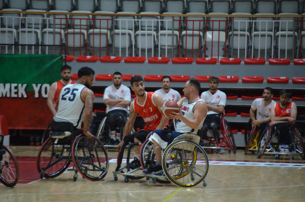 Millilerimiz ABD'ye Mağlup Oldu