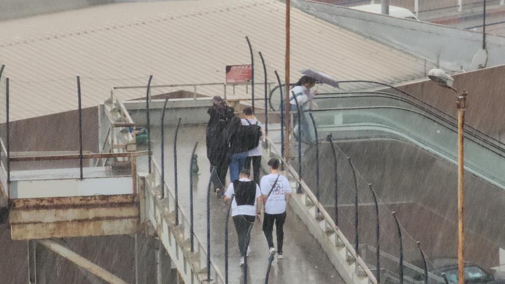 Karabük'te Şiddetli Rüzgar ve Sağanak Zor Anlar Yaşattı