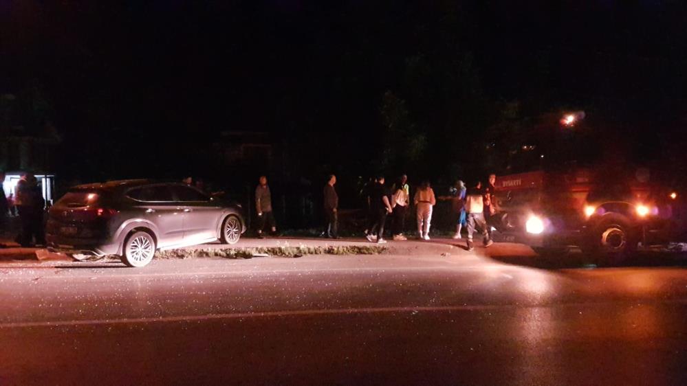 Cip ile Çarpışan Panelvan'ın Devrilmesi Sonucu 2 Kişi Yaralandı