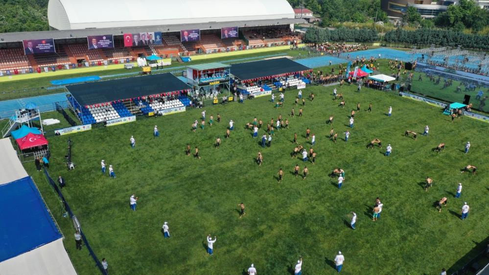 180 Bin TL Değerindeki Altın Kemer İçin Er Meydanına Çıktılar