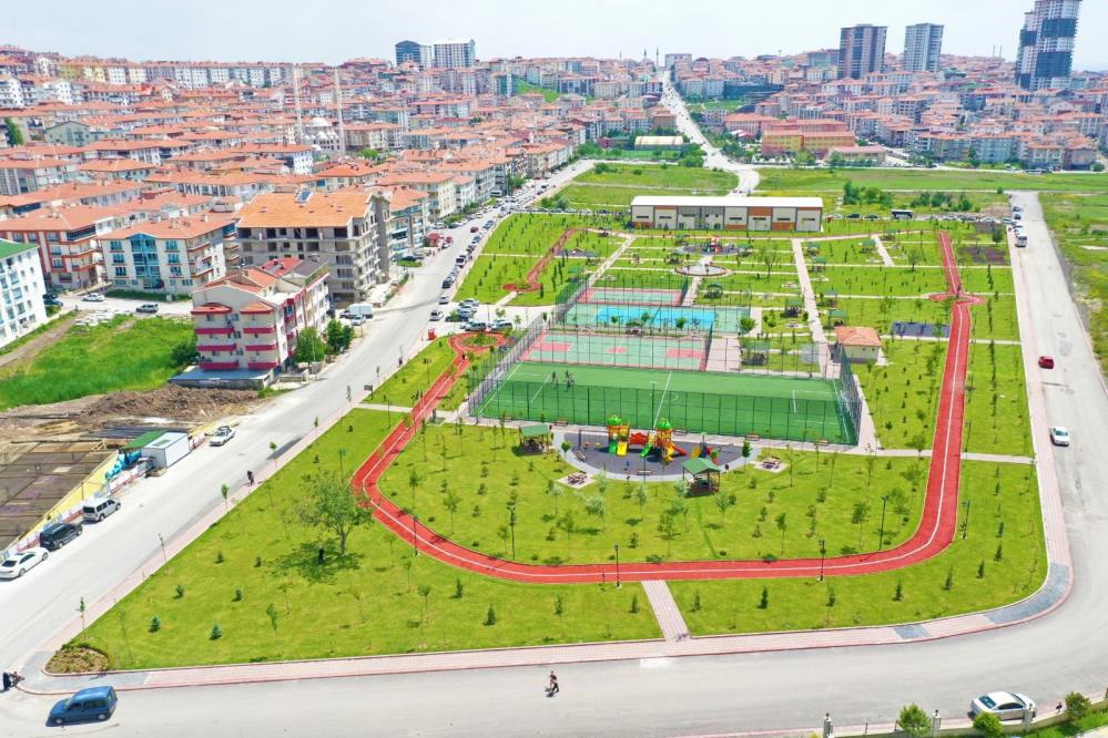 Naim Süleymanoğlu Kapalı Spor Salonu hizmete açıldı