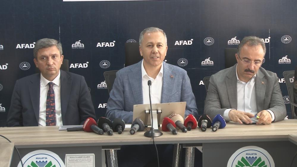 Bakan Yerlikaya: "330 bin depremzedenin kira yardımı bayram öncesi verilecek"