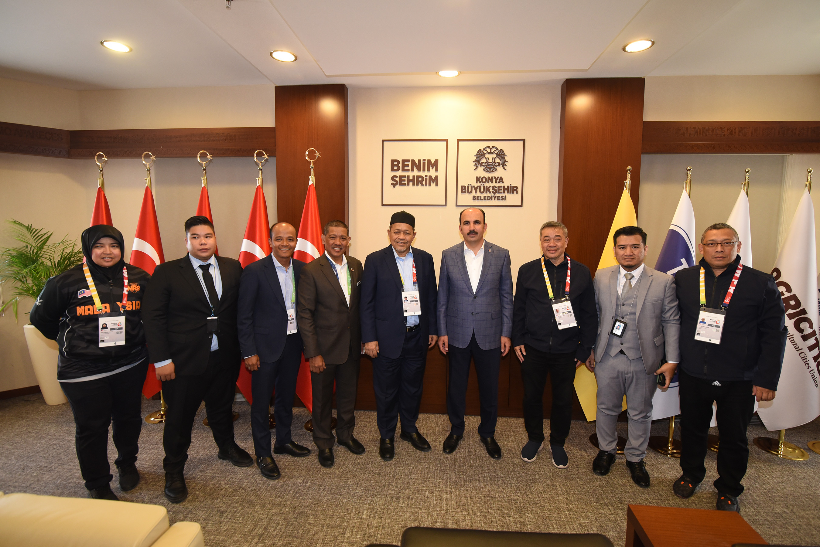 Malezya Federal Bölgeler Bakanı Bin Kassim Başkan Altay’ı Ziyaret Etti