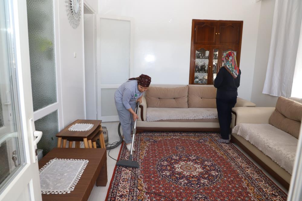 Gaziantep'te Bayram öncesi tüm yaşlıların evleri temizlendi