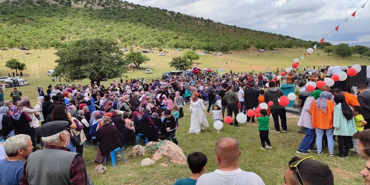 Aşağı Eşenlerliler 11. Yayla Festivalinde Bir Araya Geldi