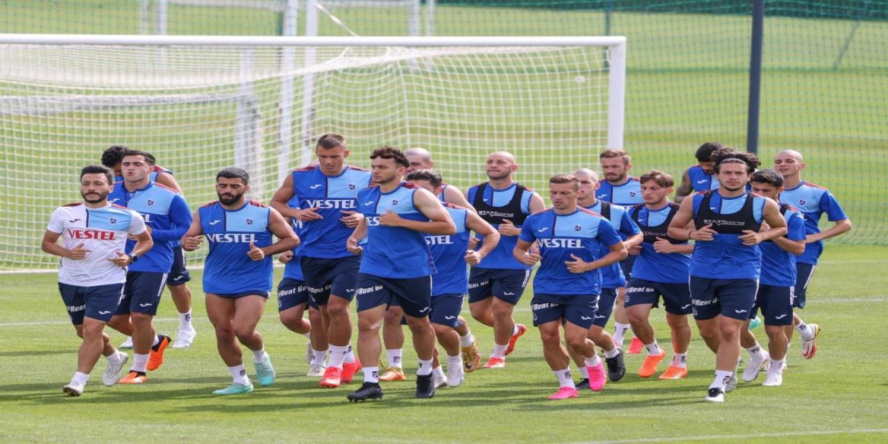 Bordo-mavili ekip, hazırlıklarına devam etti