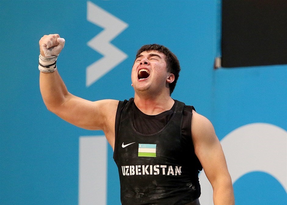 Erkekler Halter 89 Kiloda Zafarjonov Üç Rekorla Şampiyon Oldu