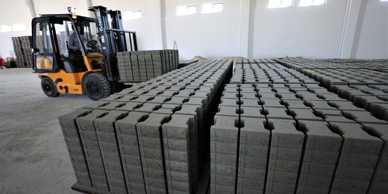 Karatay Belediyesi Beton Elemanları Fabrikası Kurdu