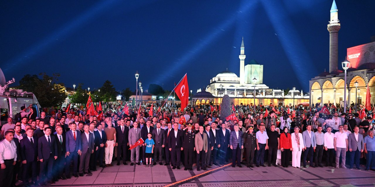 15 Temmuz’un 7.Yılında Binlerce Konyalı Mevlana Meydanı’nı Doldurdu