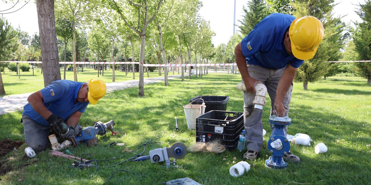 Konya Büyükşehir yeşil alanlarda akıllı su sayaçları kullanıyor