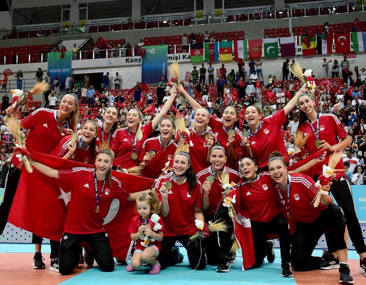 Altın Madalya Filenin Sultanları'nın