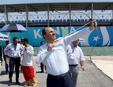 Uğur Başkan Ok Attı