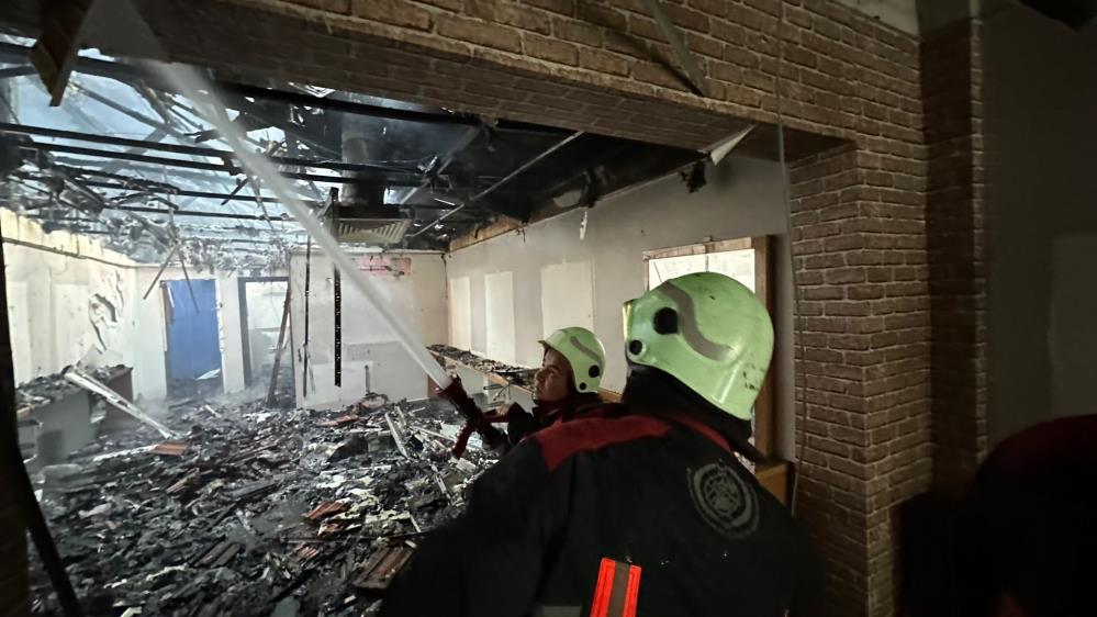 Malatya’da ağır hasarlı evde yangın