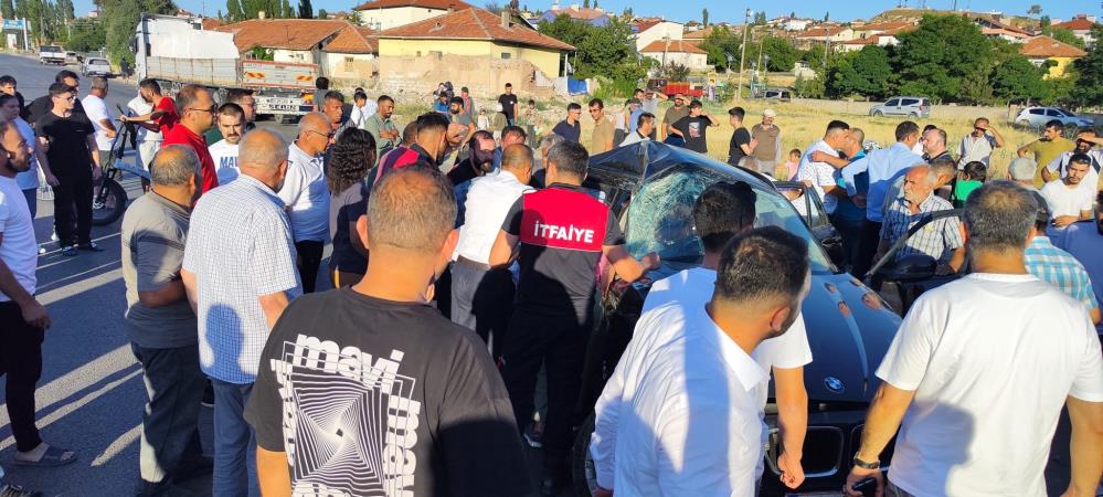 Düğün konvoyunda kaza: 4 yaralı