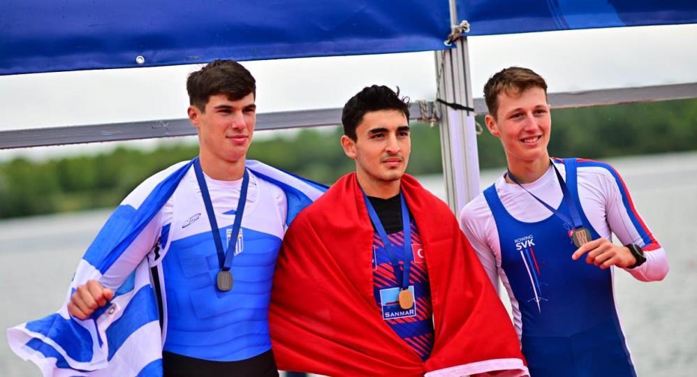 Milli kürekçi Halil Kaan Köroğlu, dünya şampiyonu!