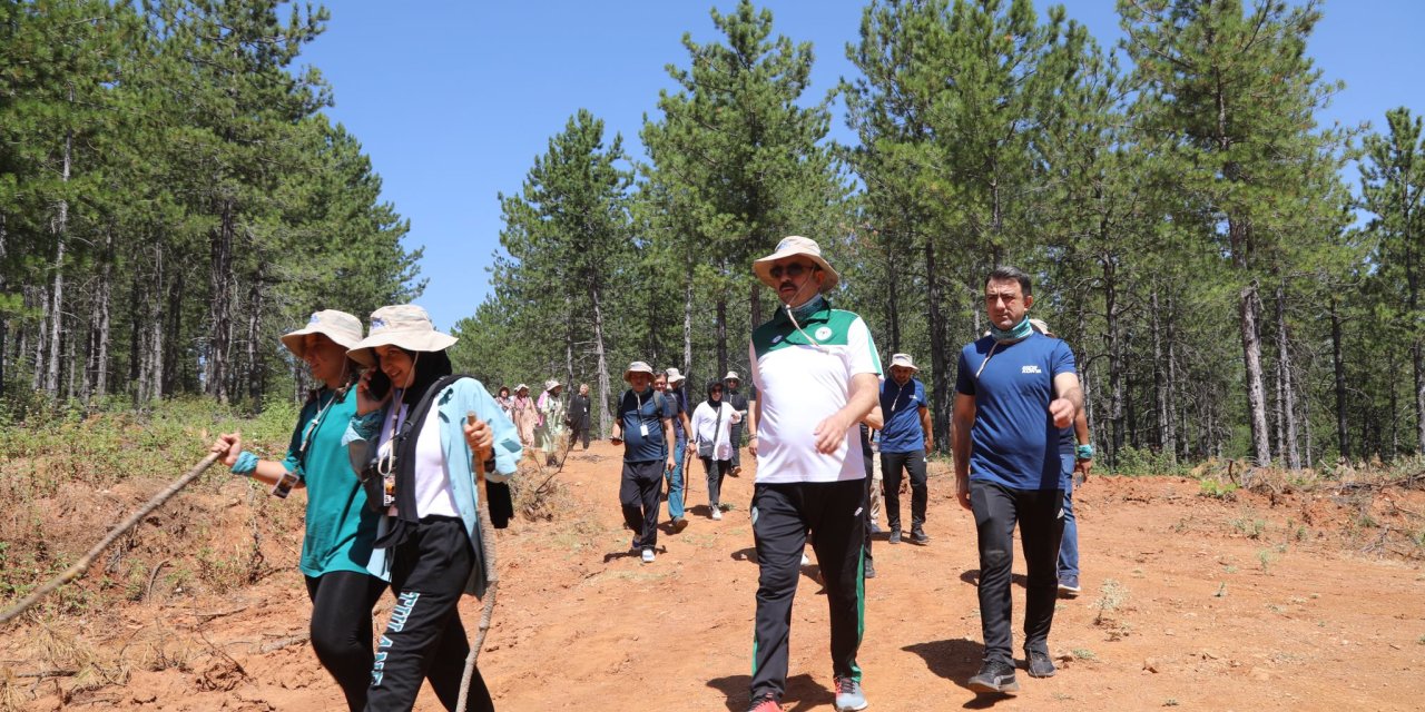 Başkan Altay Doğanhisar’da Doğa Yürüyüşüne Katıldı