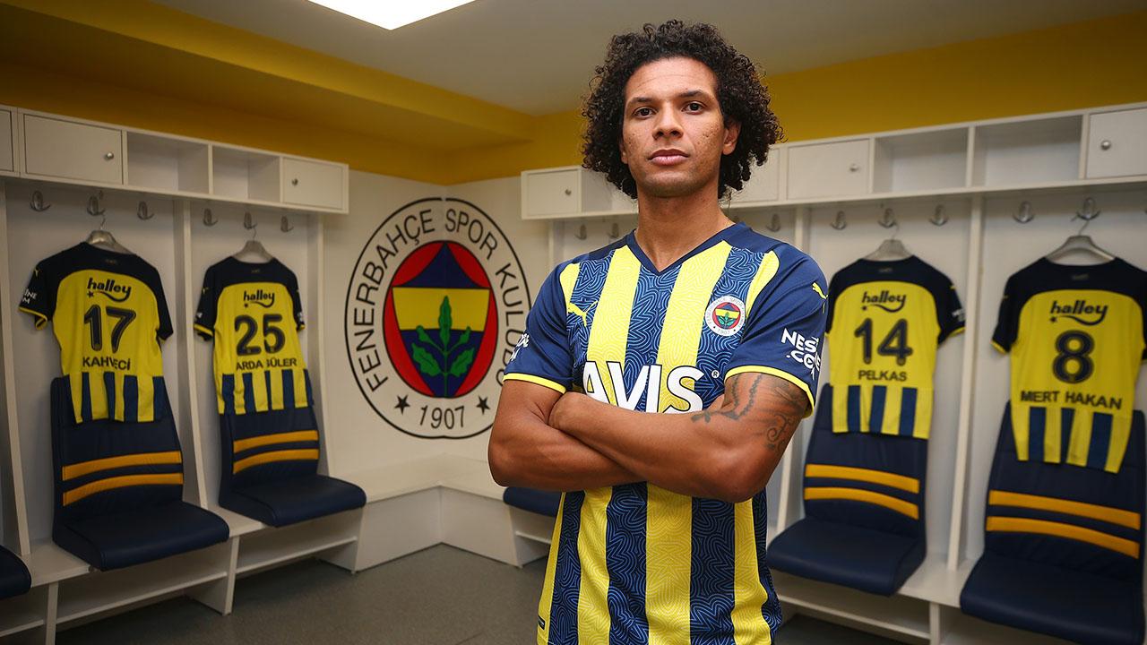 Fenerbahçe'de ayrılık: Panathinaikos'a transfer oldu