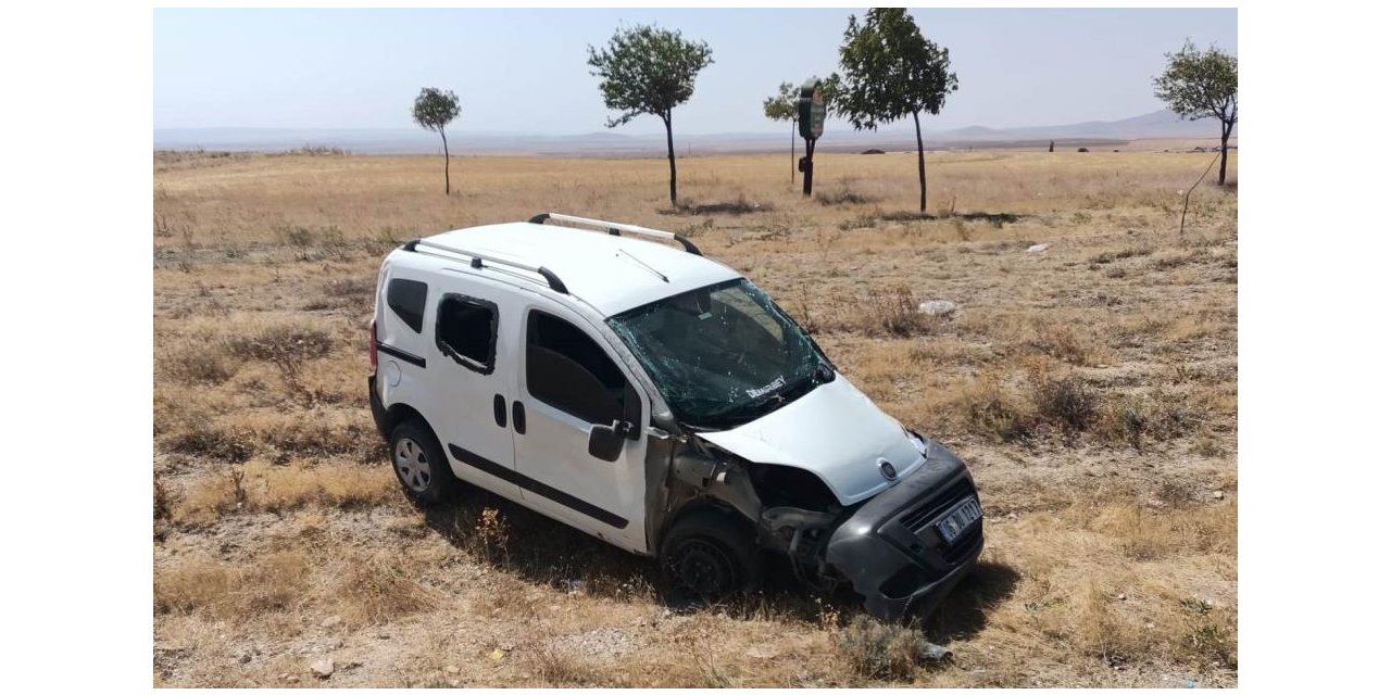 Konya'da Kontrolden çıkan hafif ticari araç takla attı: 1 yaralı