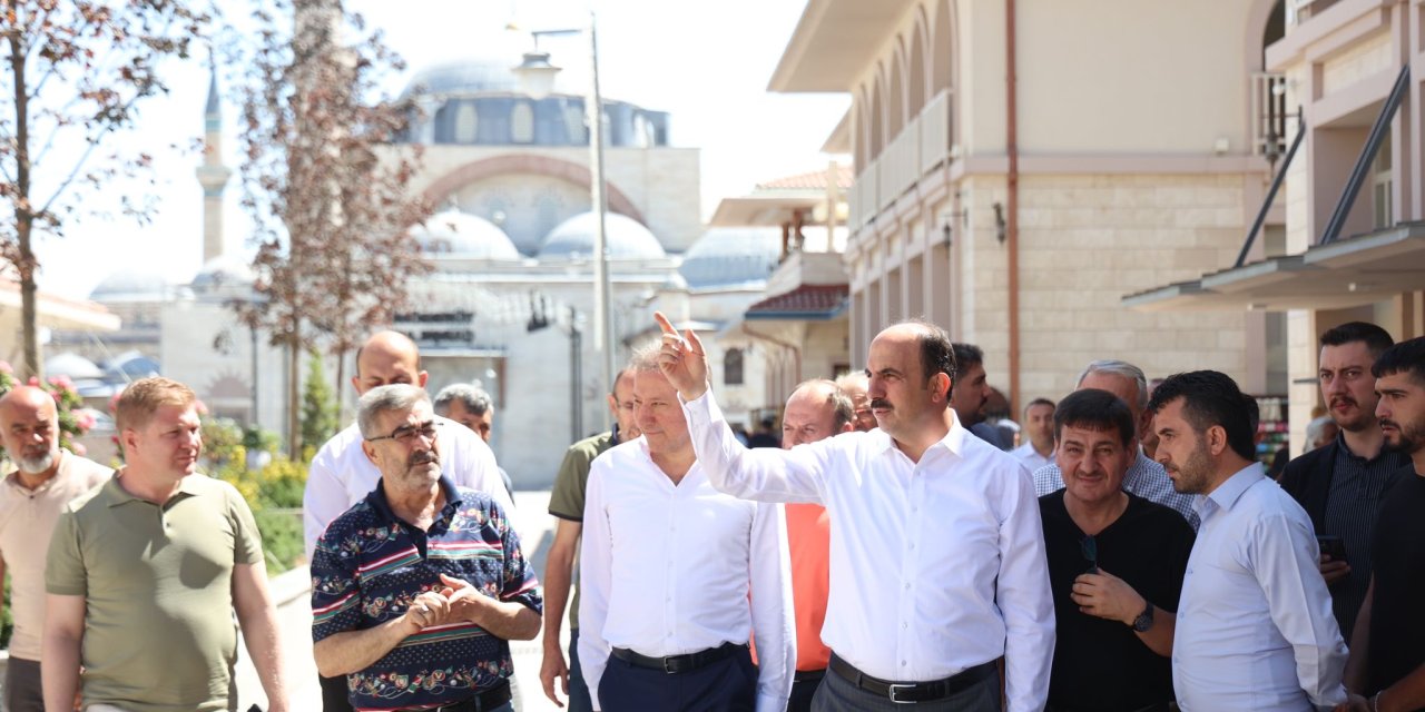 Başkan Altay Türbeönü Çarşılarında Esnafla Buluştu