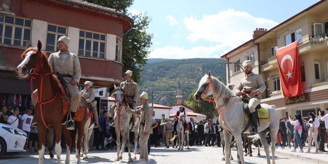Akşehir'de Coşkuyla Kutlandı