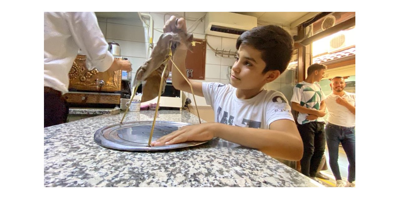 Çaycı Çırağı Ali Ekber Üye "Öyle çevrilmez böyle çevrilir dedim, çevirdim"