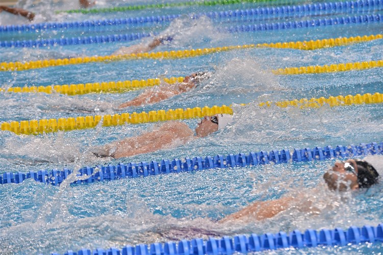 Yüzmede Madalyalar Sahiplerini Buldu