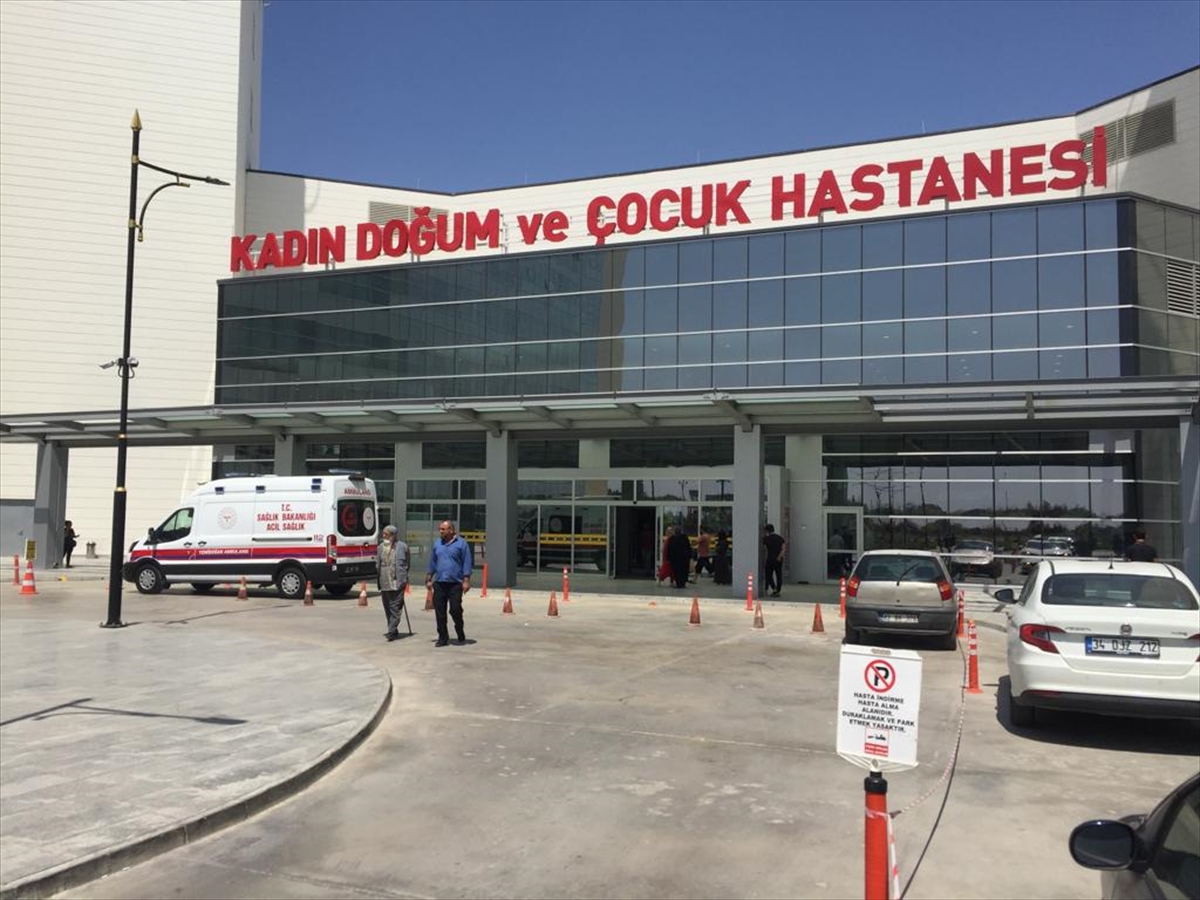 Konya'da Sokakta Yeni Doğmuş Bebek Bulundu