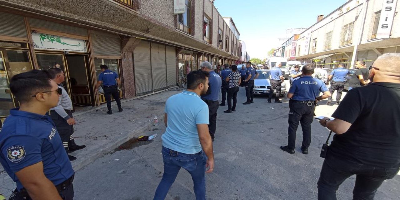 Aykent'te Akrabalar Arası Dükkan Kavgası Kanlı Bitti 8 yaralı