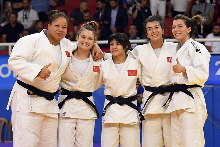 Judo Kadınlarda Türkiye, Erkeklerde Azerbaycan Takım Şampiyonu Oldu