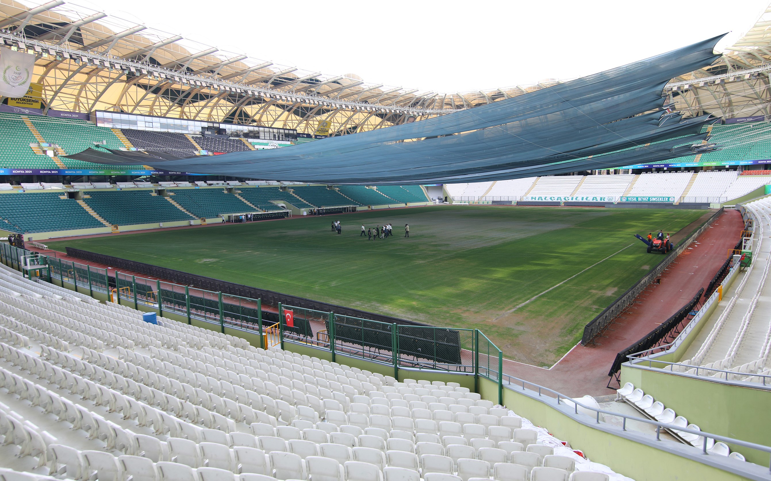Başkan Altay Büyükşehir Stadyumu’nda Hibrit Çim Çalışmalarının Başladığını Açıkladı