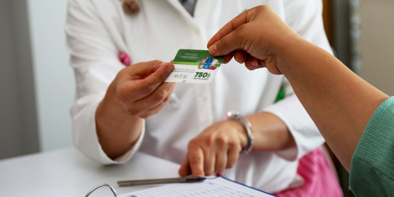 Meram’da Yüzler ‘Eğitim Kartı Desteği’ ile Güldü