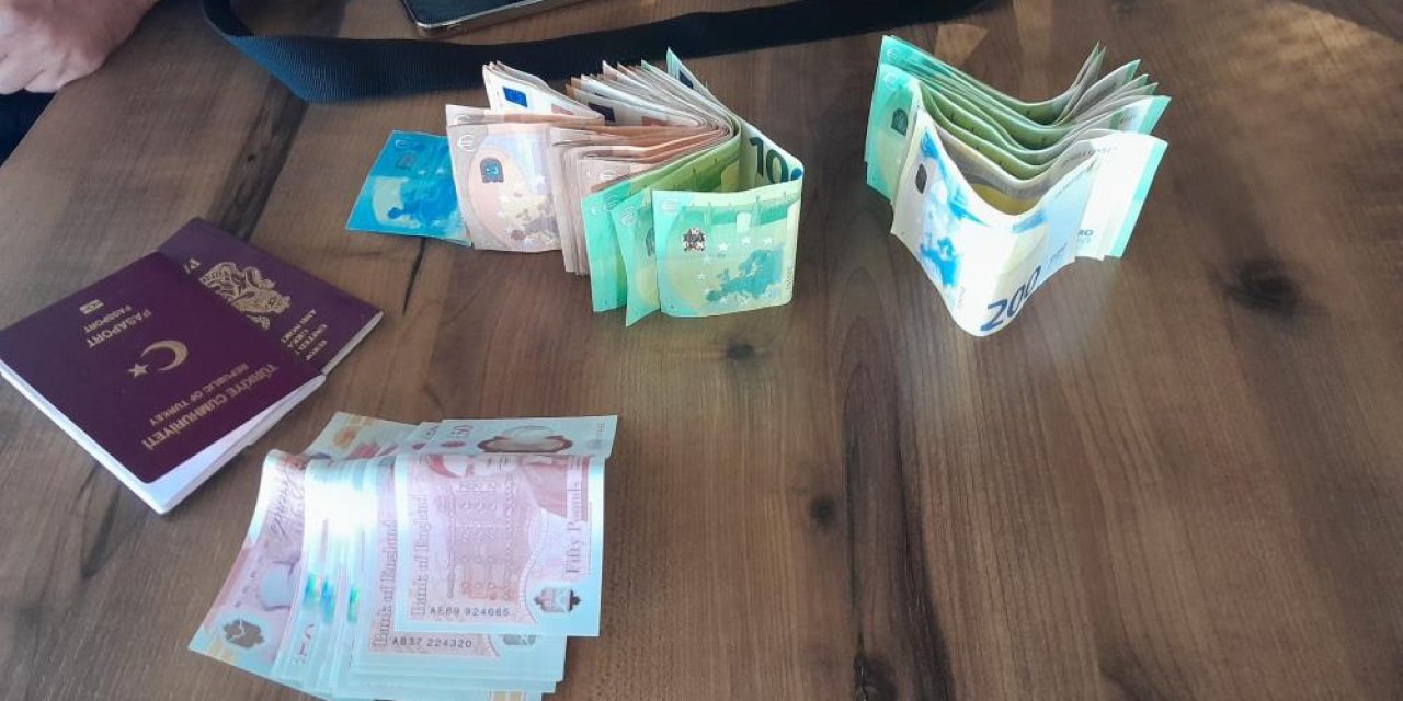 Unutulan Çantayı Polise Teslim Etti