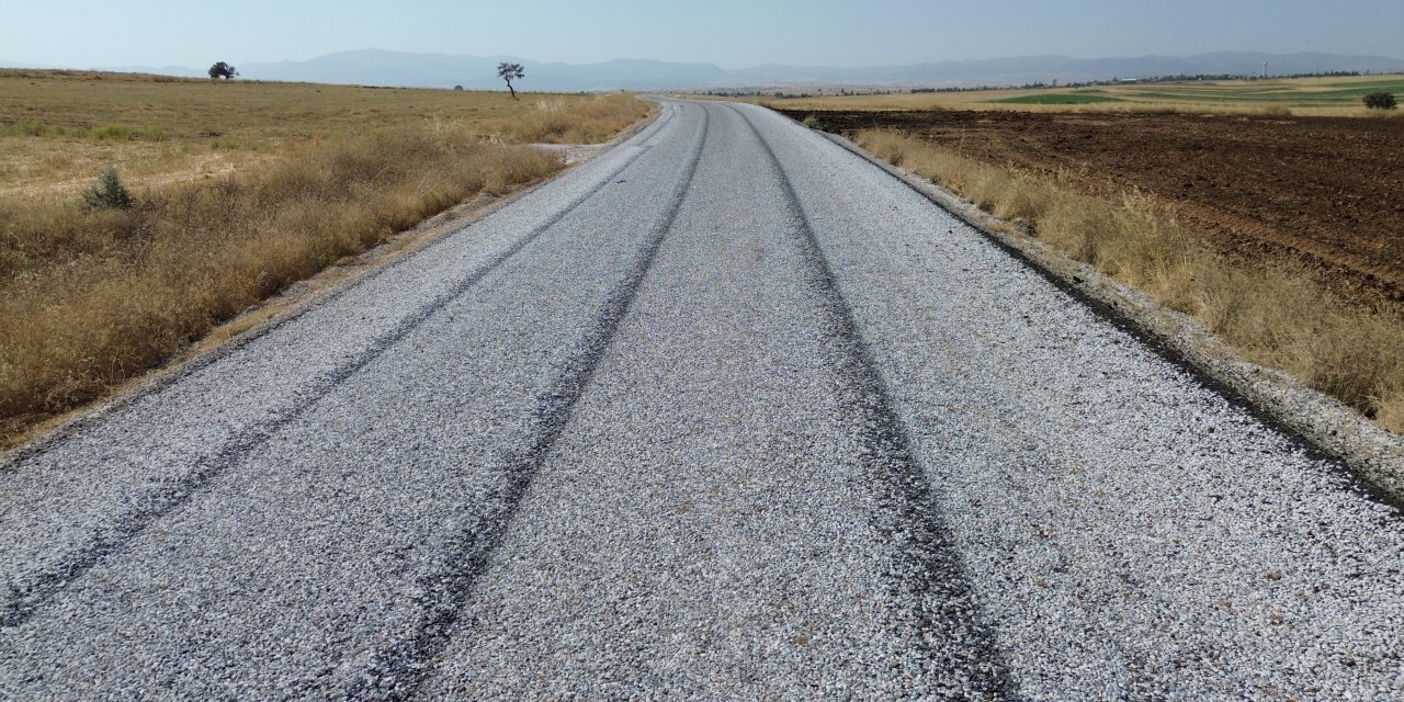 Kadınhanı’nın Mahalle Yollarına Büyükşehir Standardı