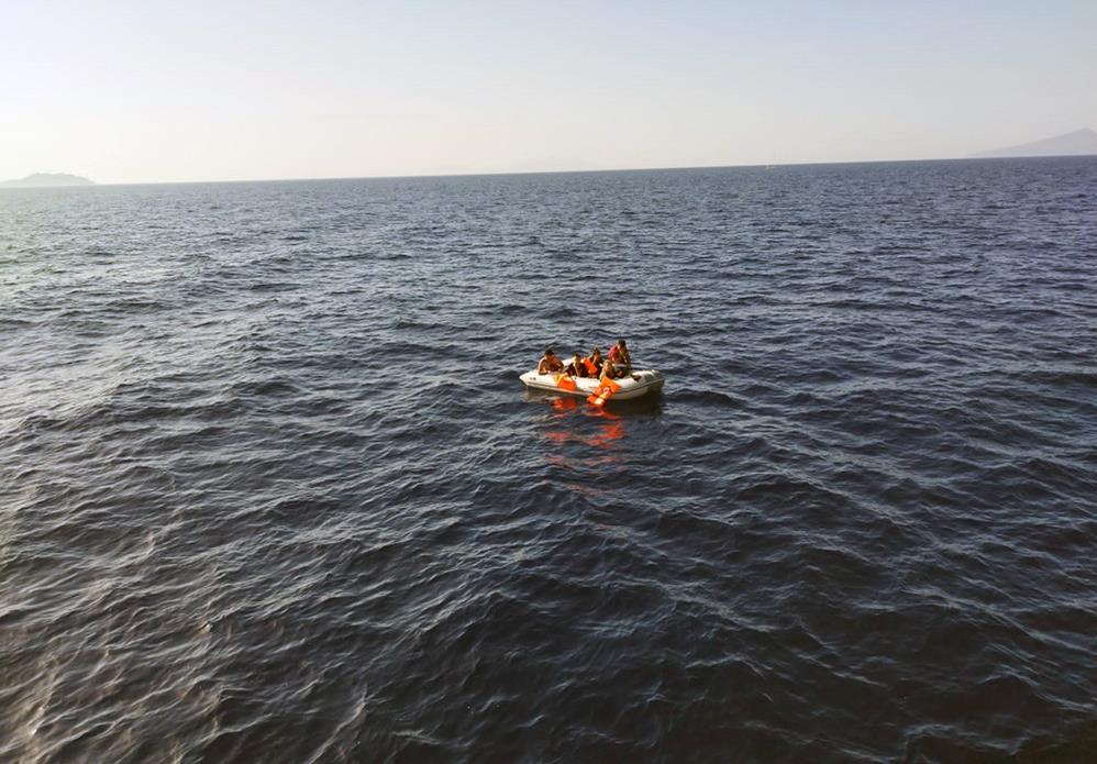 Muğla'nın Datça ilçesinde 5 düzensiz göçmen kurtarıldı