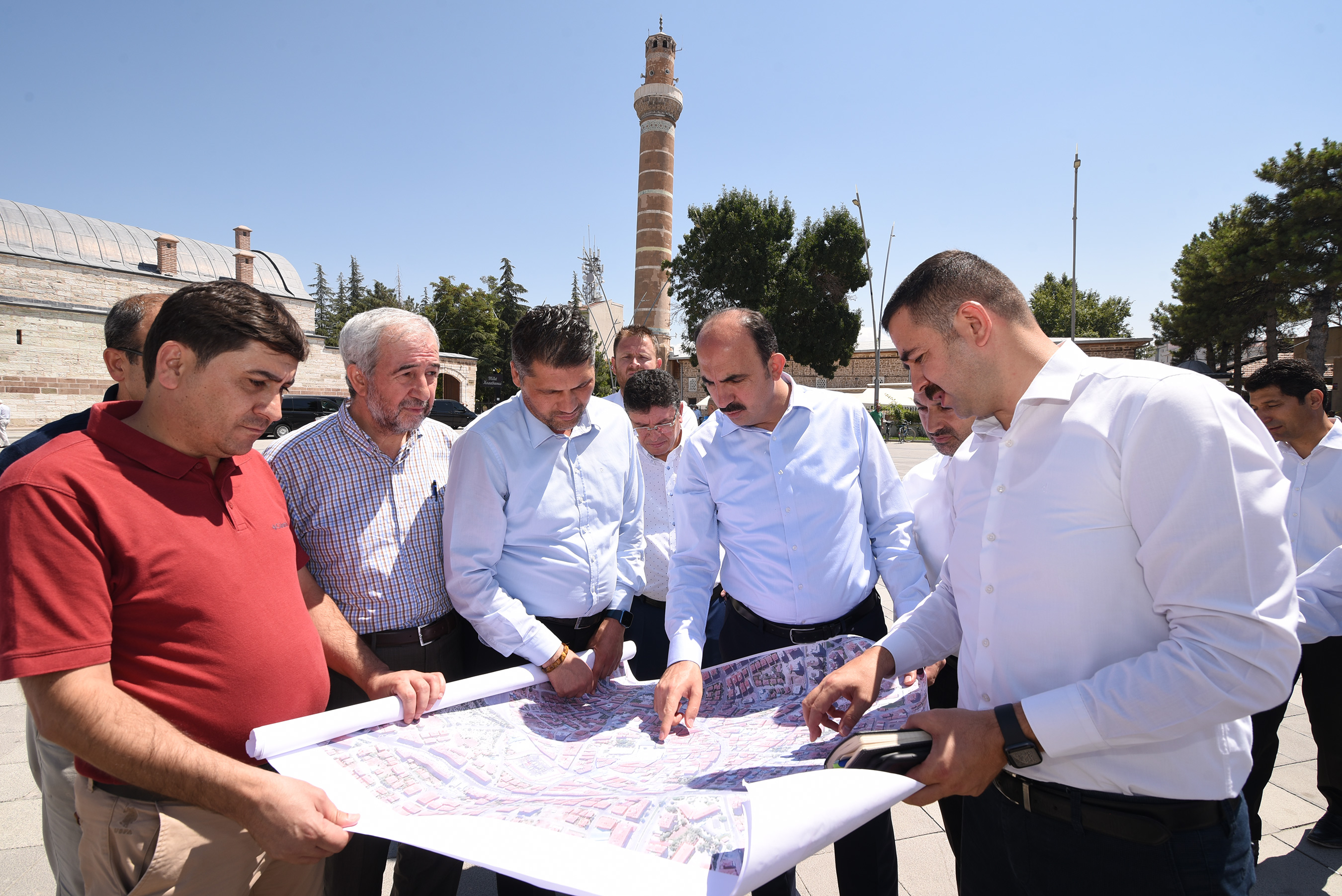 Başkan Altay Ereğli’de Esnafla ve Vatandaşla Buluştu, Yatırımları İnceledi