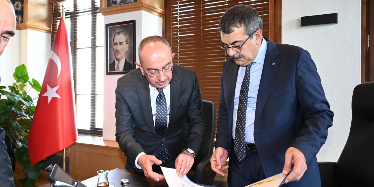 Başkan Kavuş, Bakan Tekin’e DOST Meram’ı Anlattı