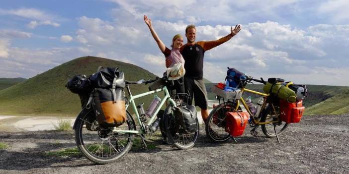 İsviçreli çift Meke Gölü'ne bisikletle yolculuk yaptılar