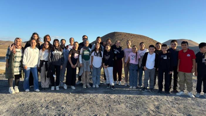 Karapınar'da Ortaokul öğrencileri Meke Krater Gölü'nde Ay ve Satürn'ü gözlemledi