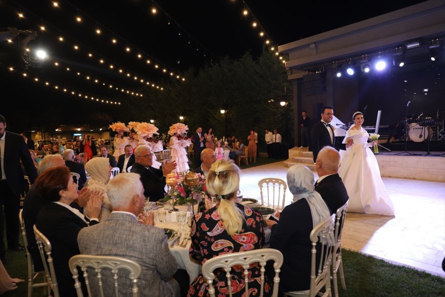 İYİ Parti Genel Başkanı Akşener nikah şahidi oldu