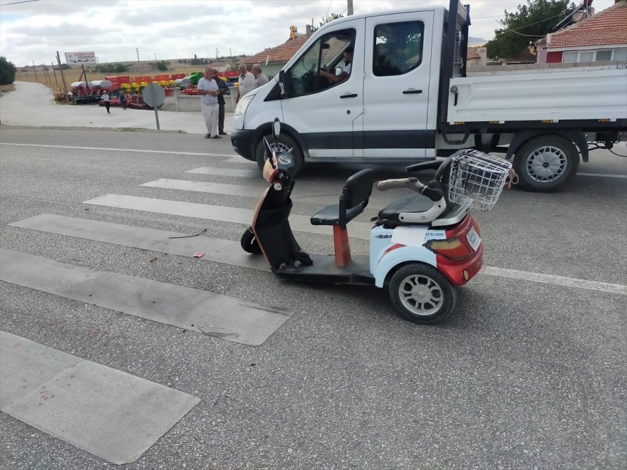 Kulu'da otomobilin çarptığı elektrikli moped sürücüsü yaralandı