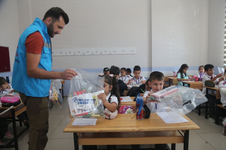 Gölbaşı Belediyesinden öğrencilere kırtasiye desteği