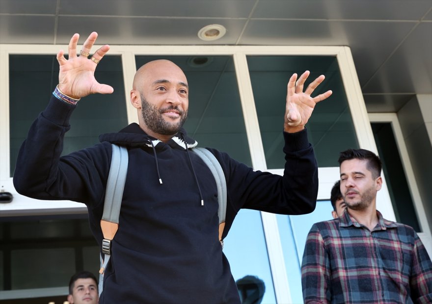 Nathan Redmond, Beşiktaş için İstanbul'da