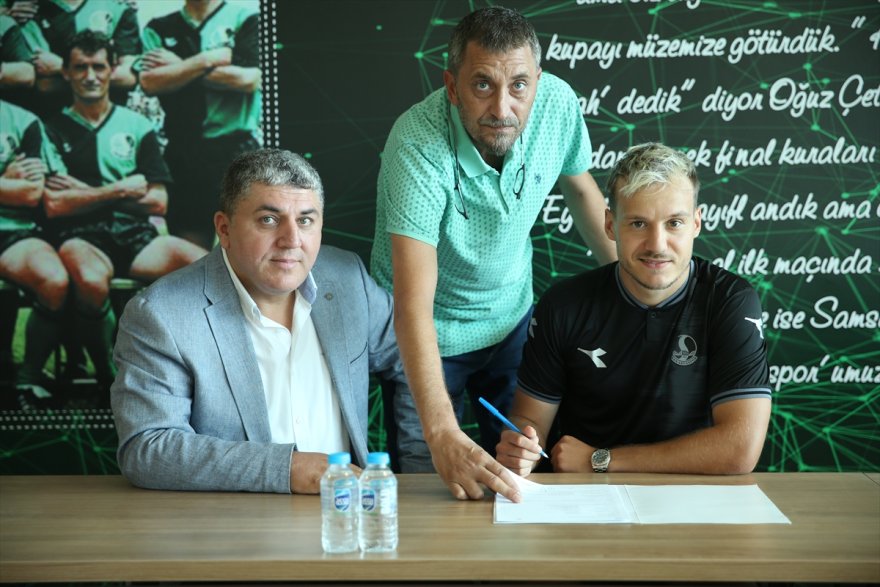 Sakaryaspor, Deni Milosevic'i renklerine bağladı