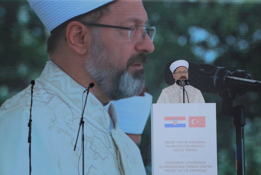 Diyanet İşleri Başkanı Erbaş, Sisak İslam Kültür Merkezi'nin açılışında konuştu: