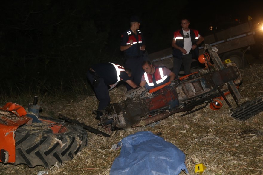 GÜNCELLEME - Kastamonu'da otobüs ile traktör çarpıştı, 1 kişi öldü, 12 kişi yaralandı