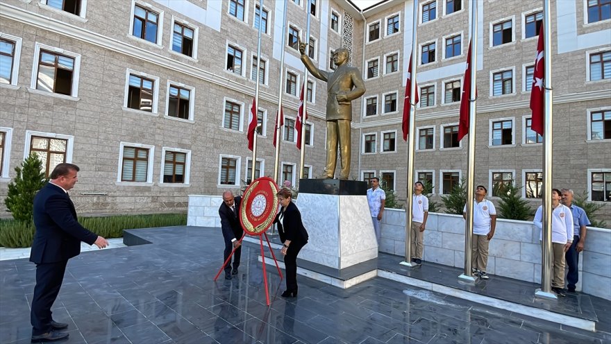 Gaziantep ve çevre illerde yeni eğitim öğretim yılı başladı